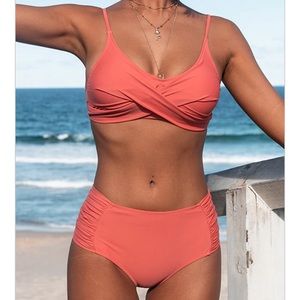 Women’s S pink twist front ruched side bikini set